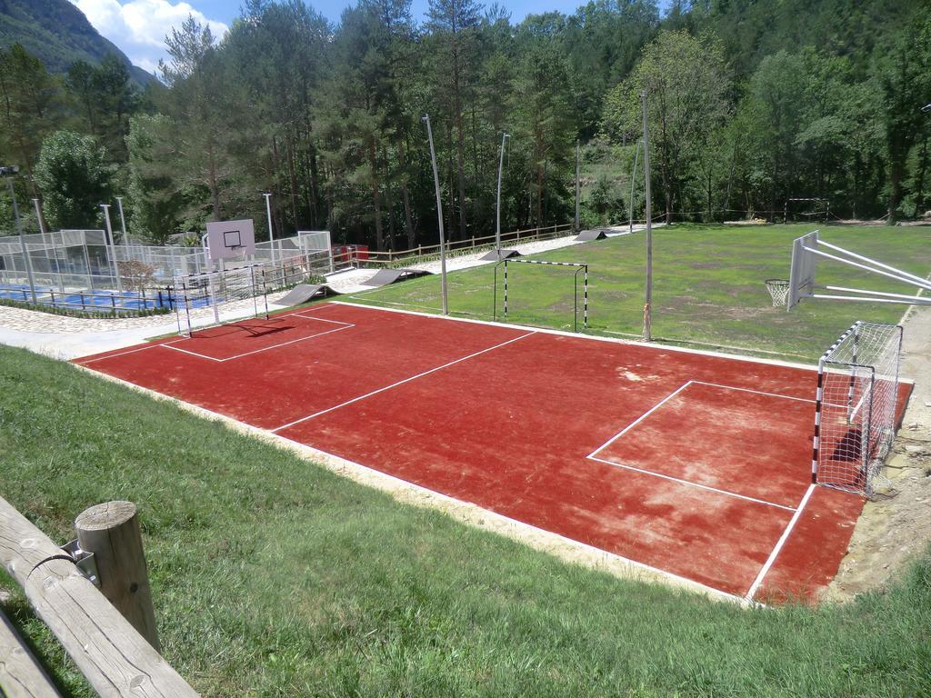 Camping L'Espelt La Pobla de Lillet Buitenkant foto