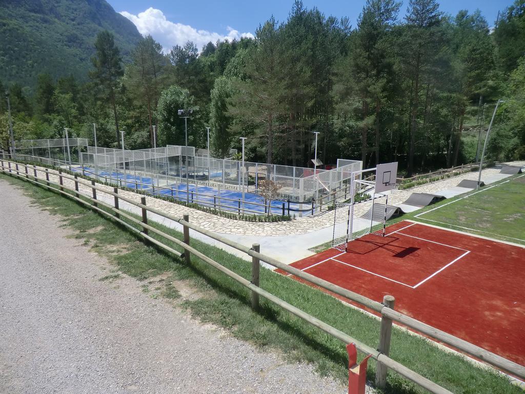 Camping L'Espelt La Pobla de Lillet Buitenkant foto