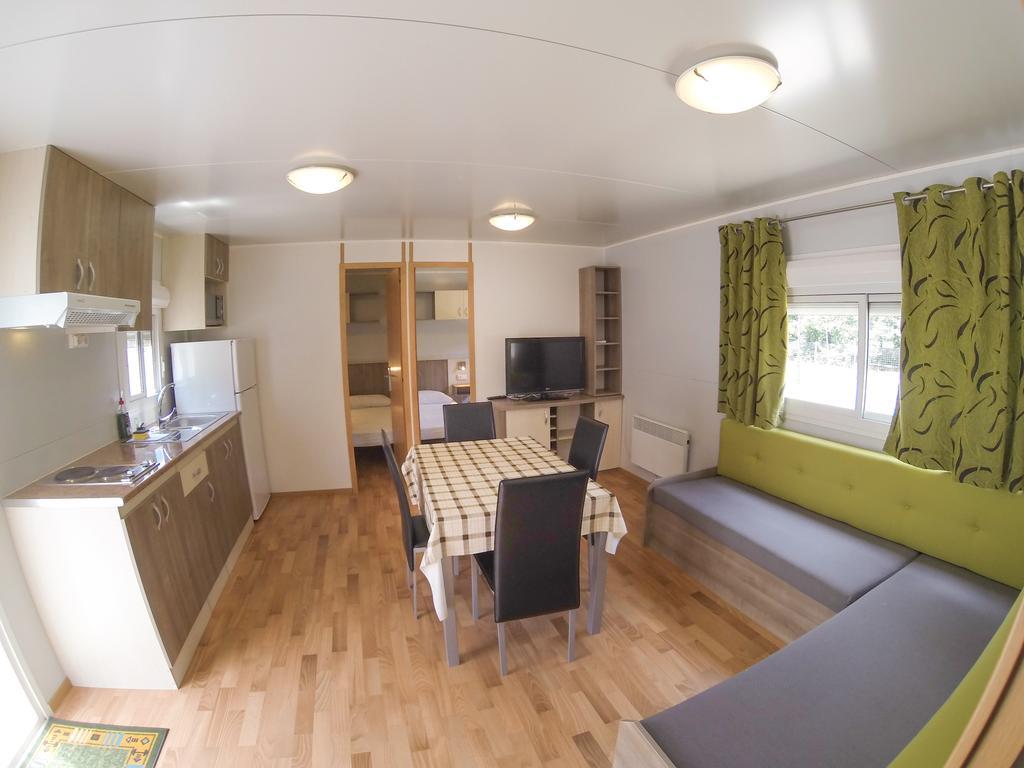 Camping L'Espelt La Pobla de Lillet Kamer foto