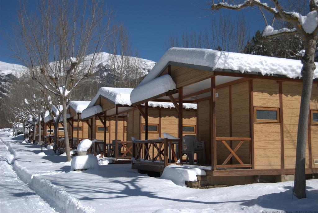 Camping L'Espelt La Pobla de Lillet Buitenkant foto