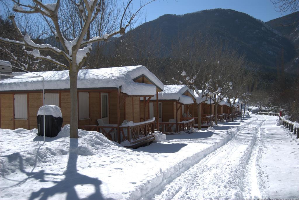 Camping L'Espelt La Pobla de Lillet Buitenkant foto