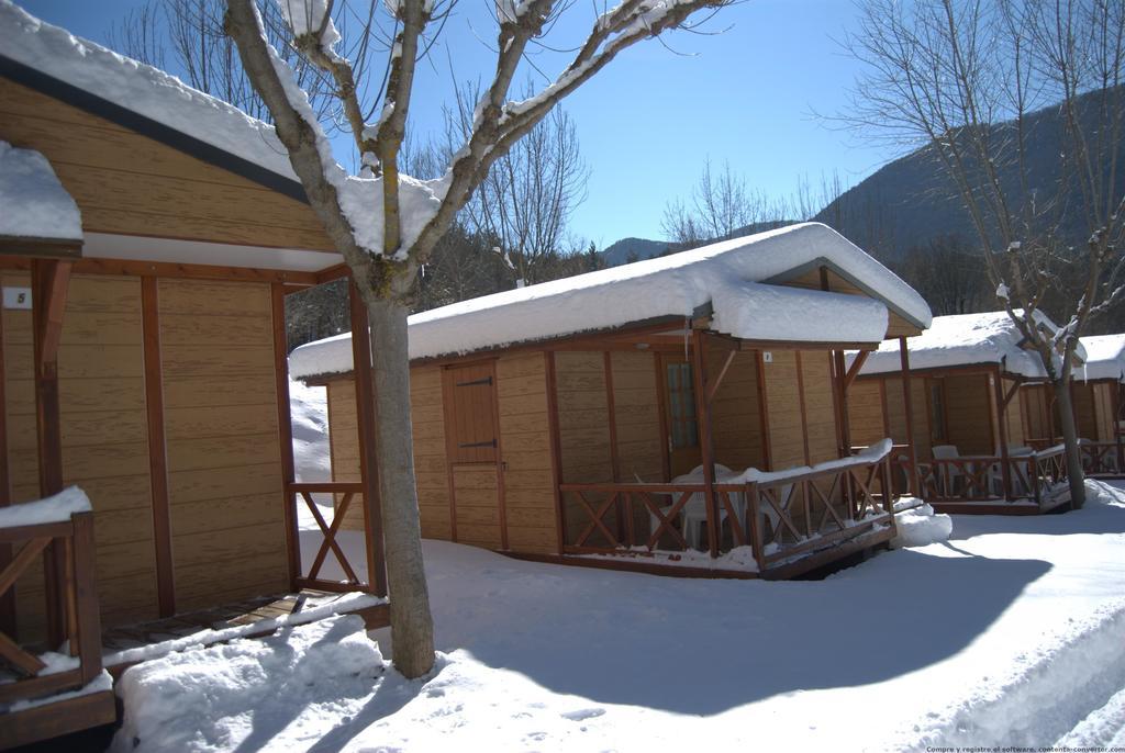 Camping L'Espelt La Pobla de Lillet Buitenkant foto