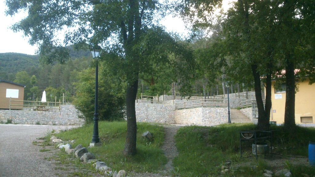 Camping L'Espelt La Pobla de Lillet Buitenkant foto